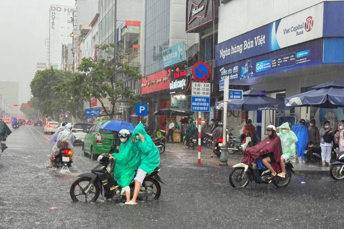 Mưa lớn, Đà Nẵng cho học sinh toàn thành phố nghỉ học