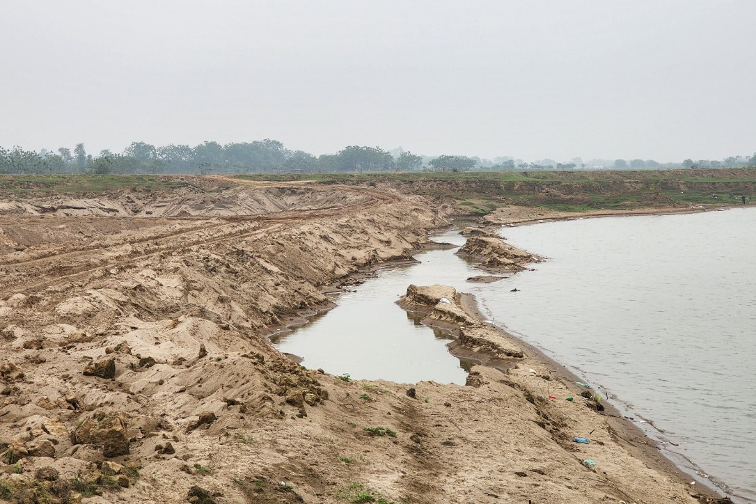 Phát hiện thi thể người bị phân mảnh bên sông Hồng ở Hà Nội
