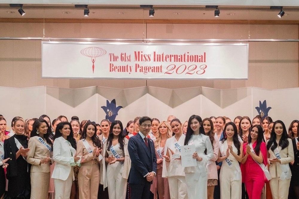 Phuong Nhi wins first prize at Miss International 2023