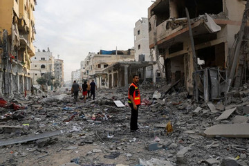 Tới Gaza thăm họ hàng, bố mẹ vợ Thủ hiến Scotland mắc kẹt giữa xung đột
