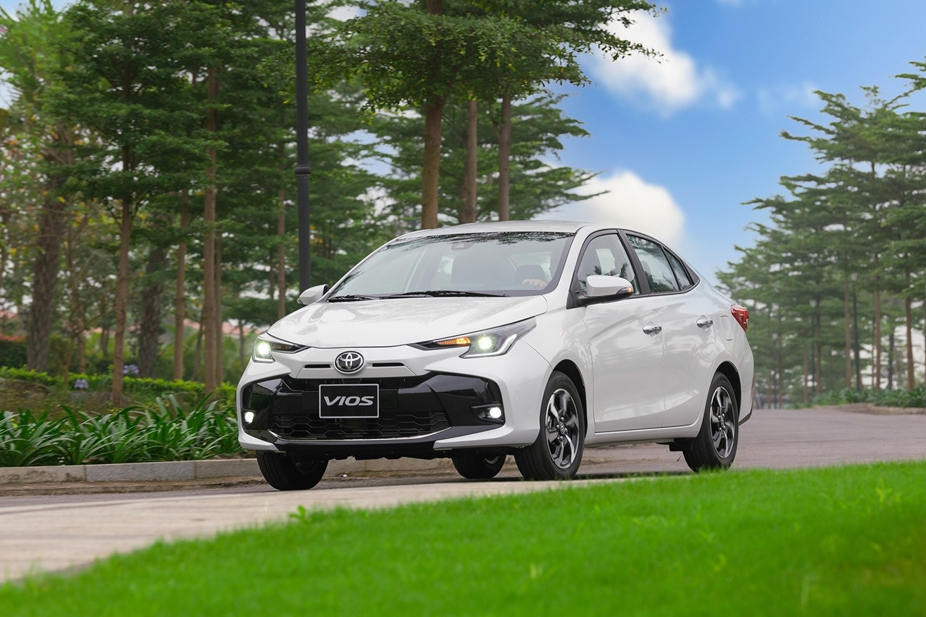 Top xe sedan giá rẻ tháng 9/2023: Vios gây bất ngờ nhưng chưa vượt được Accent