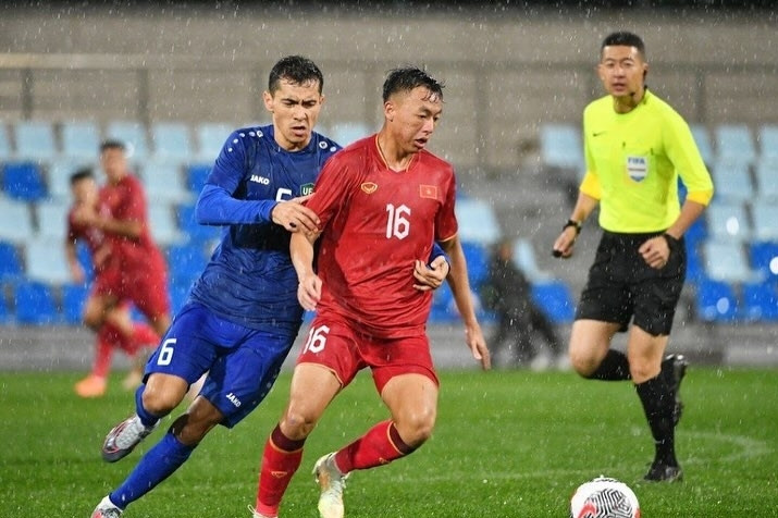 Video bàn thắng Việt Nam 0-2 Uzbekistan: Giao hữu quốc tế