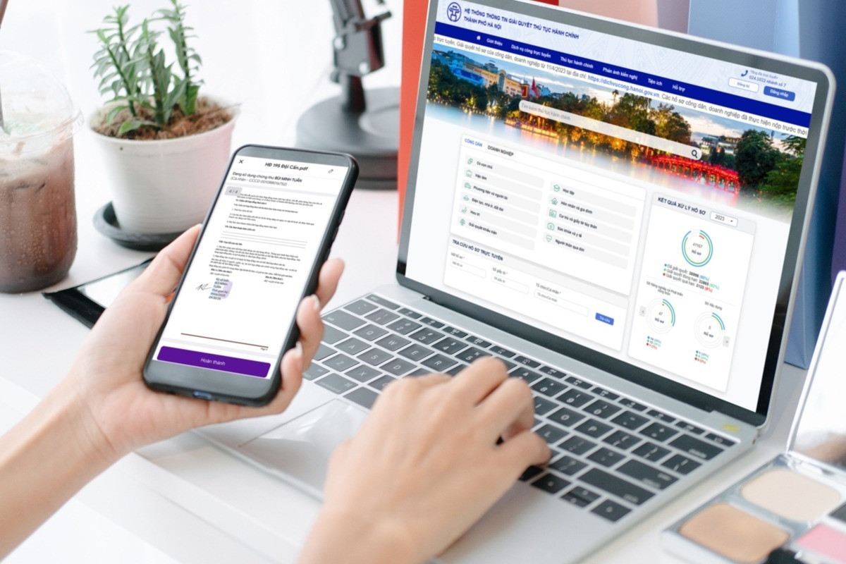 Chủ tịch Hà Nội yêu cầu xử lý các ‘điểm nghẽn’ về dịch vụ công trực tuyến