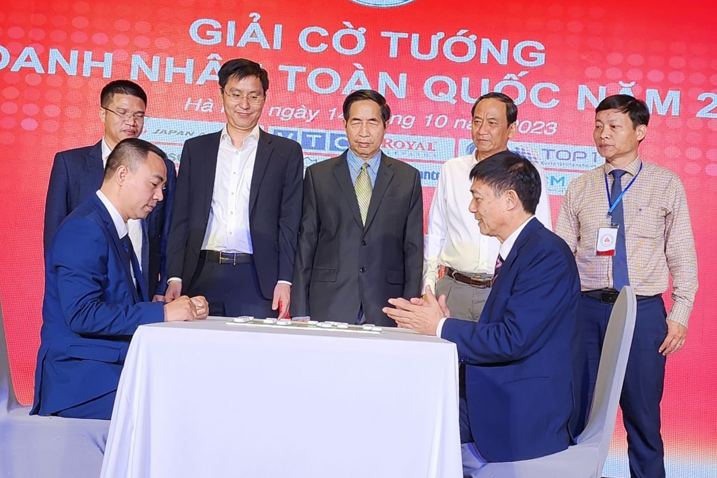 Giải cờ tướng Doanh nhân toàn quốc 2023 tìm ra hai nhà vô địch