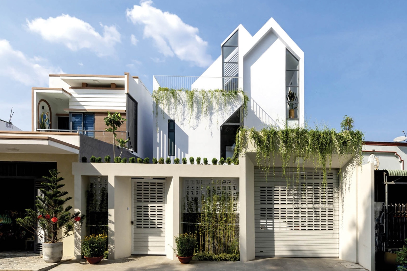 Nhà phố với vườn trên mái