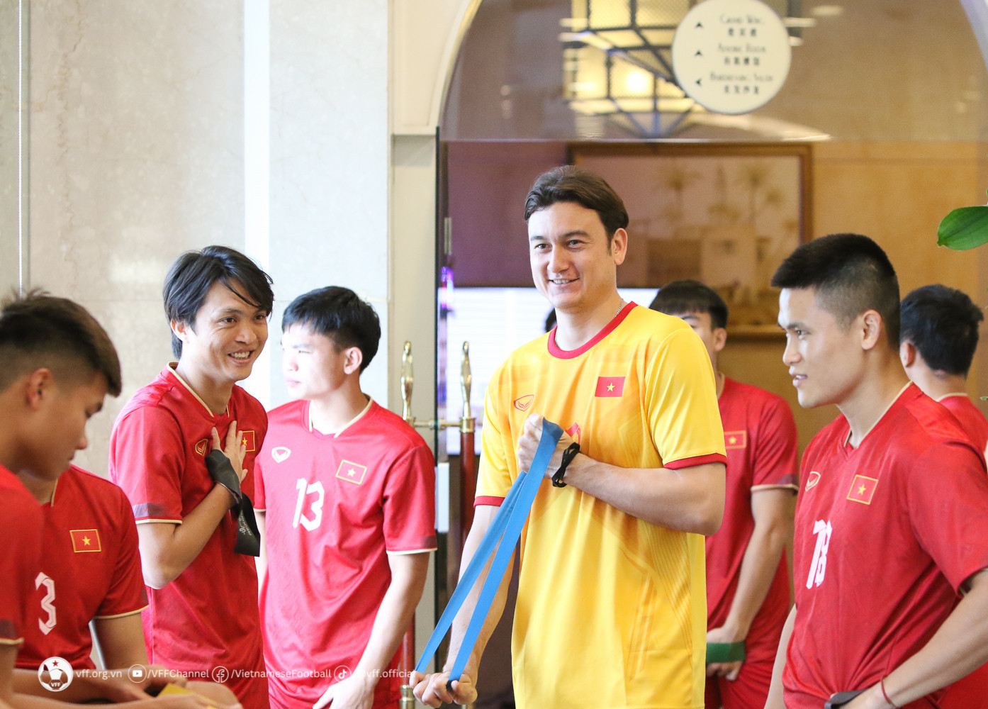 tuyen viet nam 2.jpg