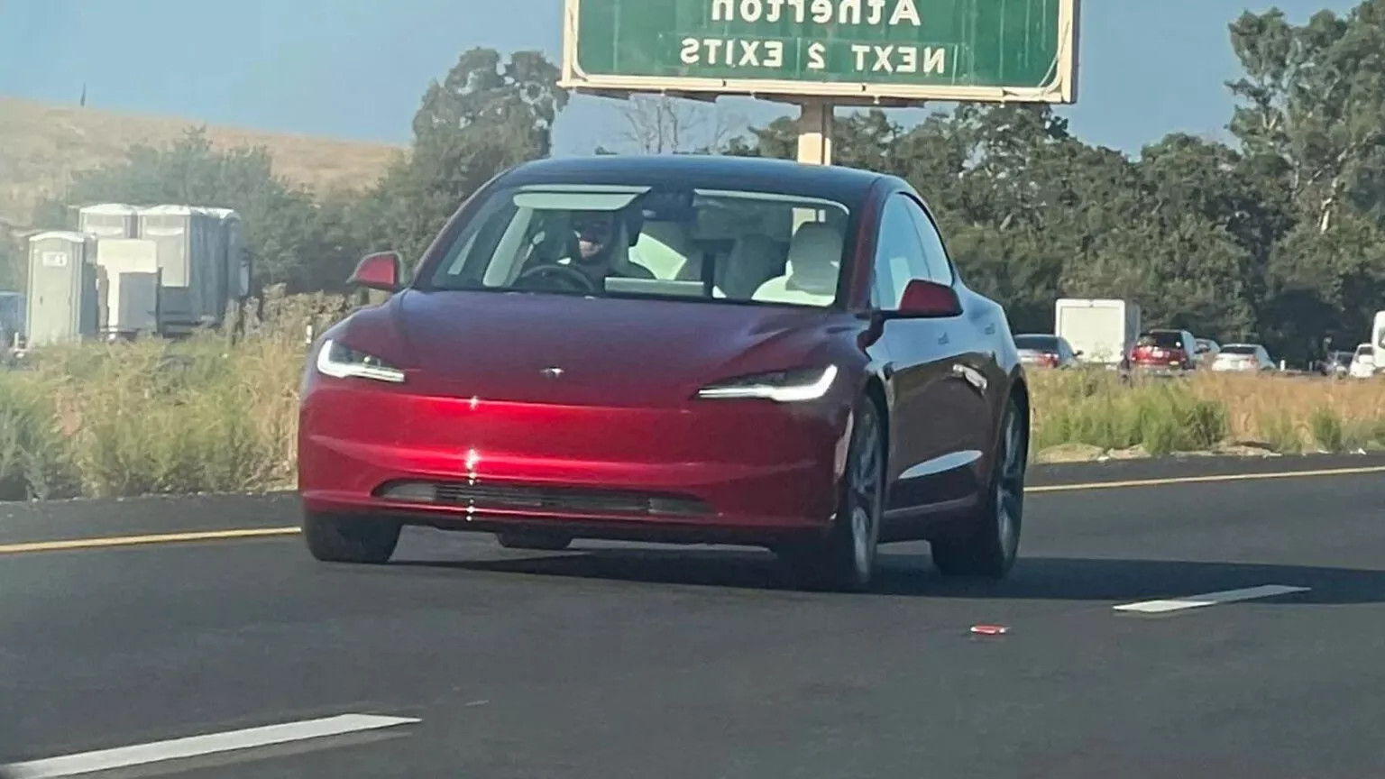 Tesla Model 3 mới sản xuất ở Trung Quốc bất ngờ xuất hiện tại Mỹ