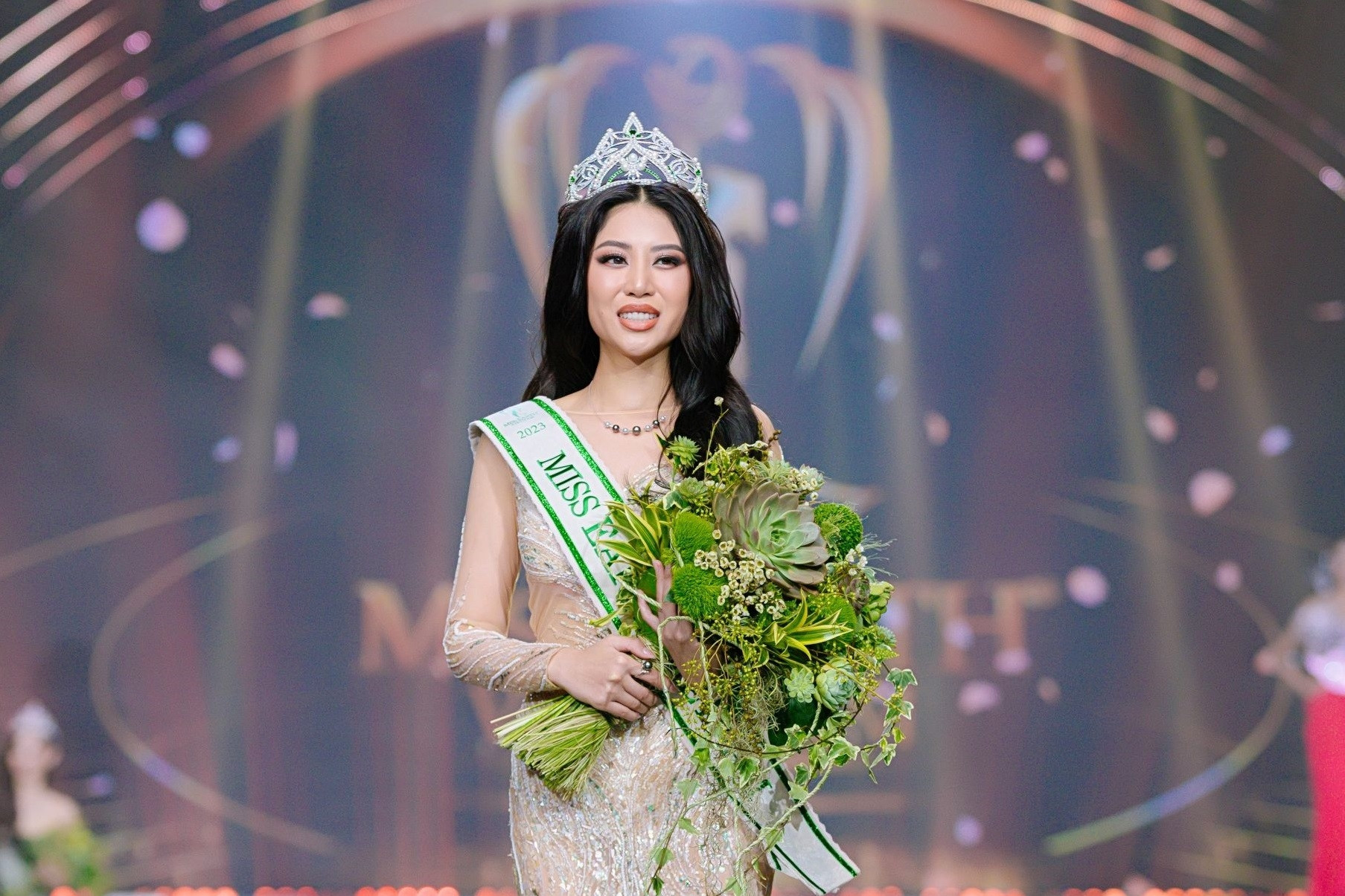 Đỗ Thị Lan Anh đăng quang Miss Earth Vietnam 2023