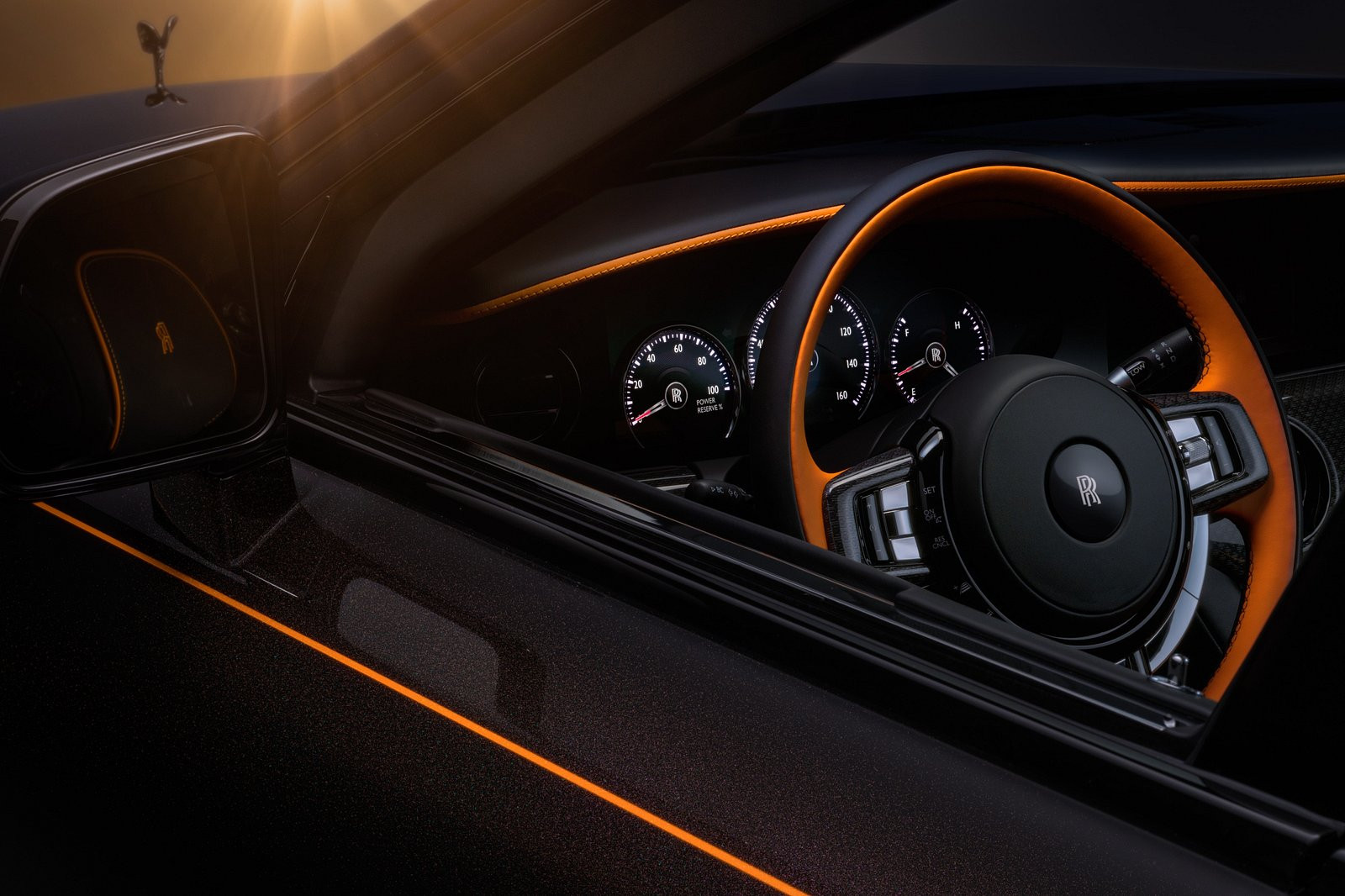 Xe siêu sang Rolls-Royce Black Badge Ghost lấy cảm hứng từ hiện tượng nhật thực