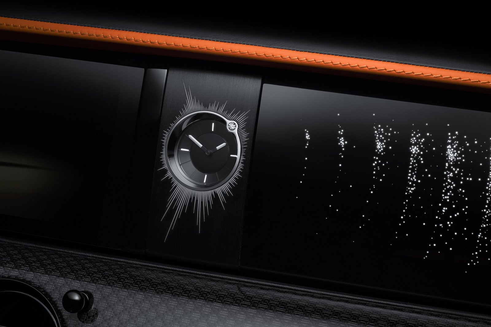 Xe siêu sang Rolls-Royce Black Badge Ghost lấy cảm hứng từ hiện tượng nhật thực
