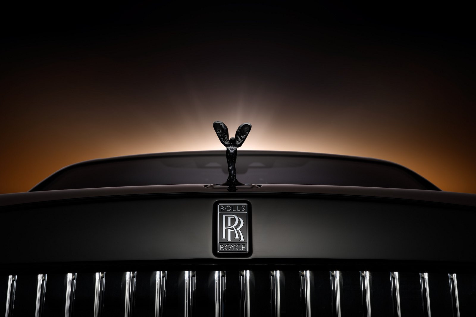 Xe siêu sang Rolls-Royce Black Badge Ghost lấy cảm hứng từ hiện tượng nhật thực