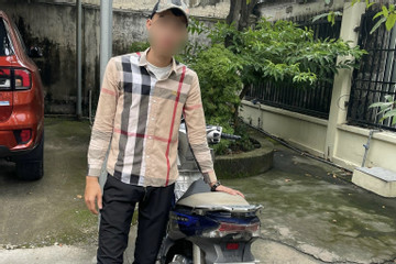 Thanh niên dương tính ma tuý dùng chân điều khiển xe máy ở Đồng Nai