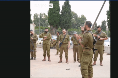Tiết lộ hình ảnh tay súng Hamas chuẩn bị tấn công Israel