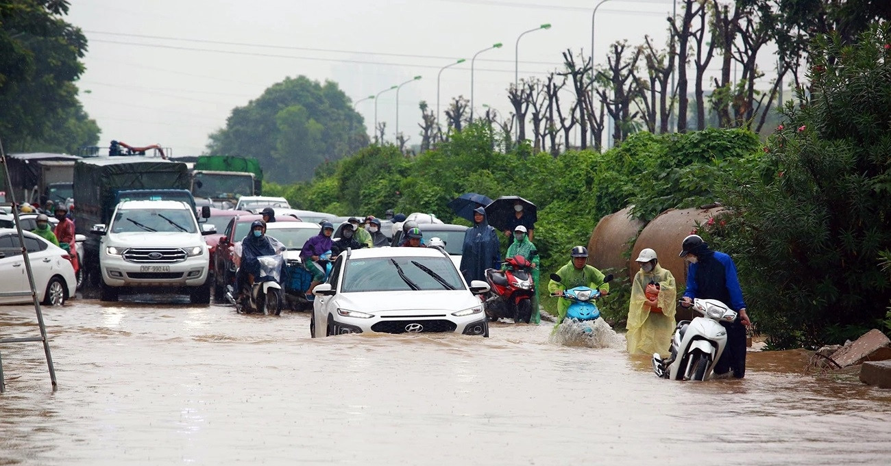 Central Vietnam to brace for tropical depression, more heavy rain