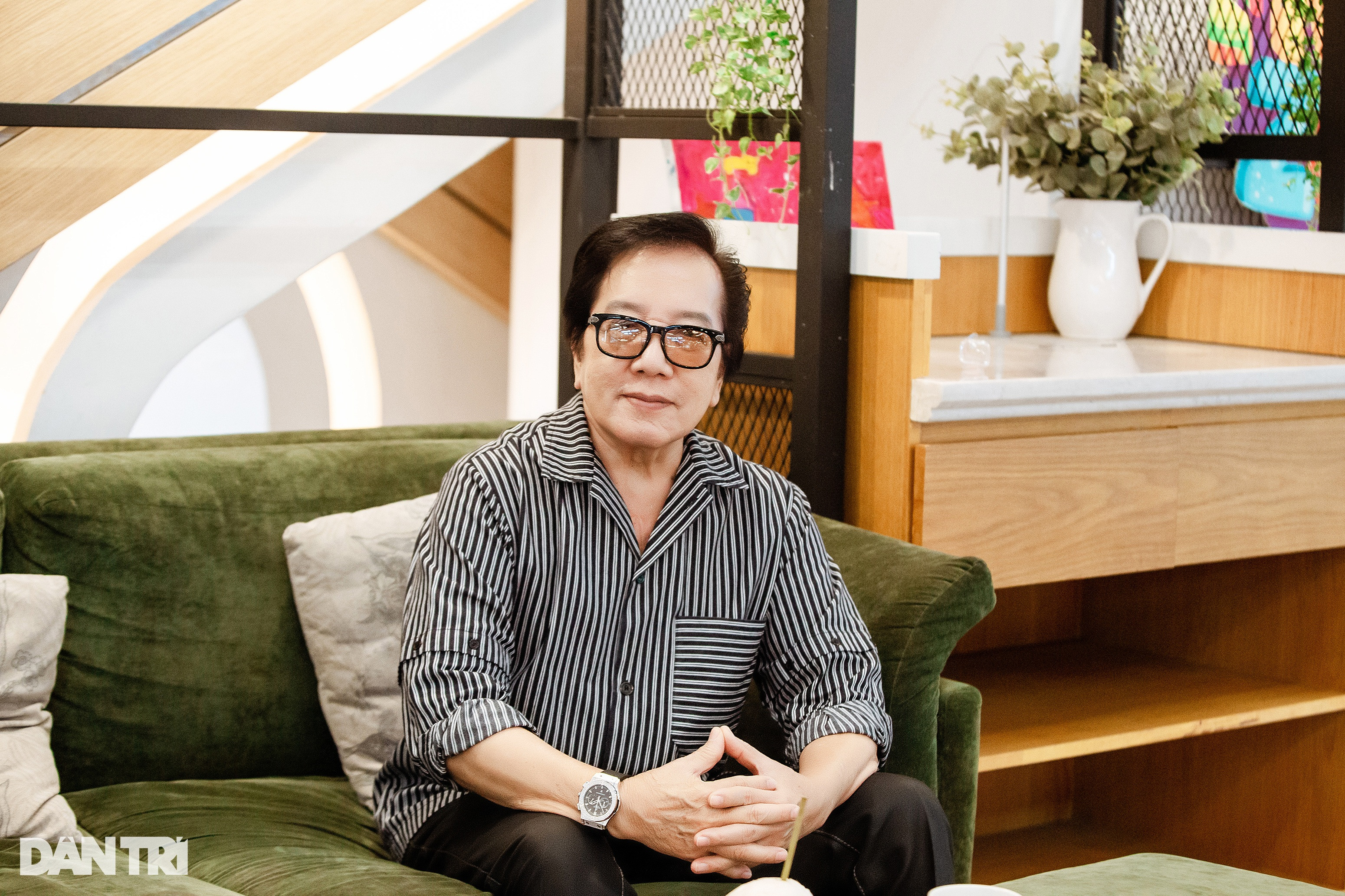 Elvis Phương: 43 năm mặn nồng bên vợ kém tuổi, lần đầu hé lộ về 4 người con - 10