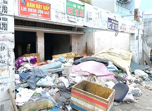HCM City seeks to encourage people’s habit of classifying waste at its source