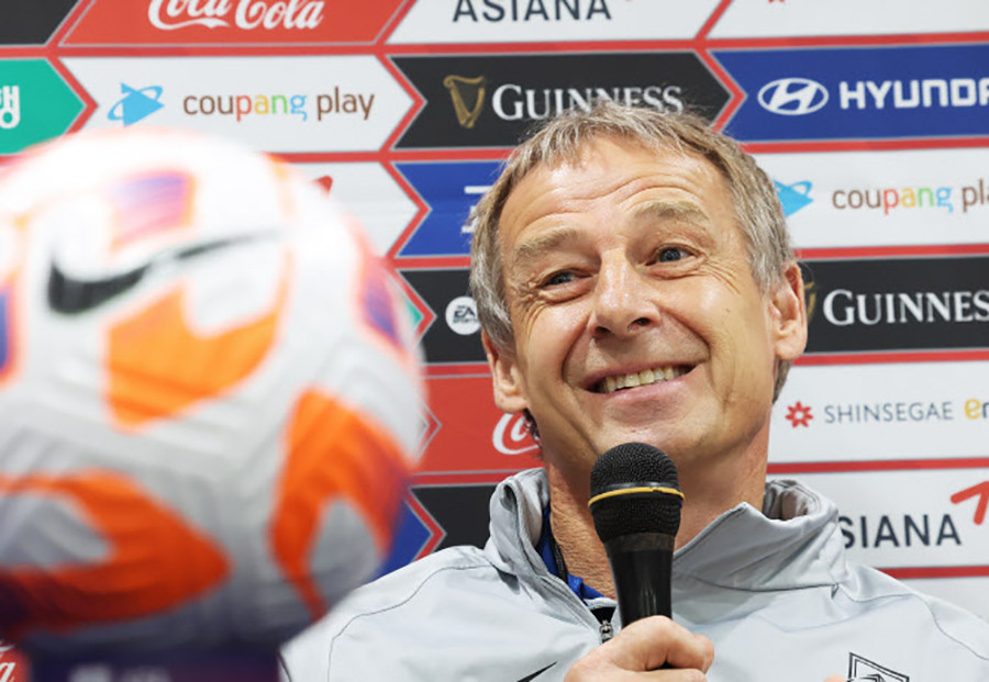 HLV Jurgen Klinsmann: Tuyển Việt Nam không yếu