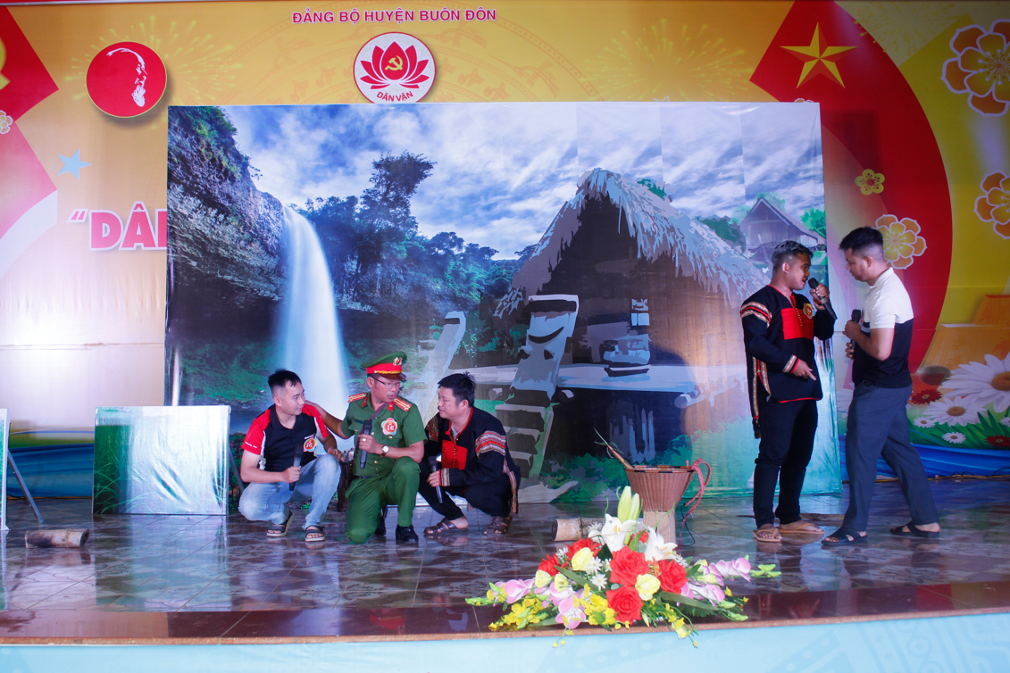 hoi thi dan van kheo huyen buon don dak lak.png