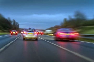 Lái xe vượt gần 2 lần tốc độ quy định, tài xế Mỹ nhận vé phạt 1,4 triệu USD