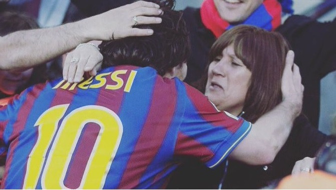 Messi rời tuyển Argentina, bay gấp về quê làm điều xúc động