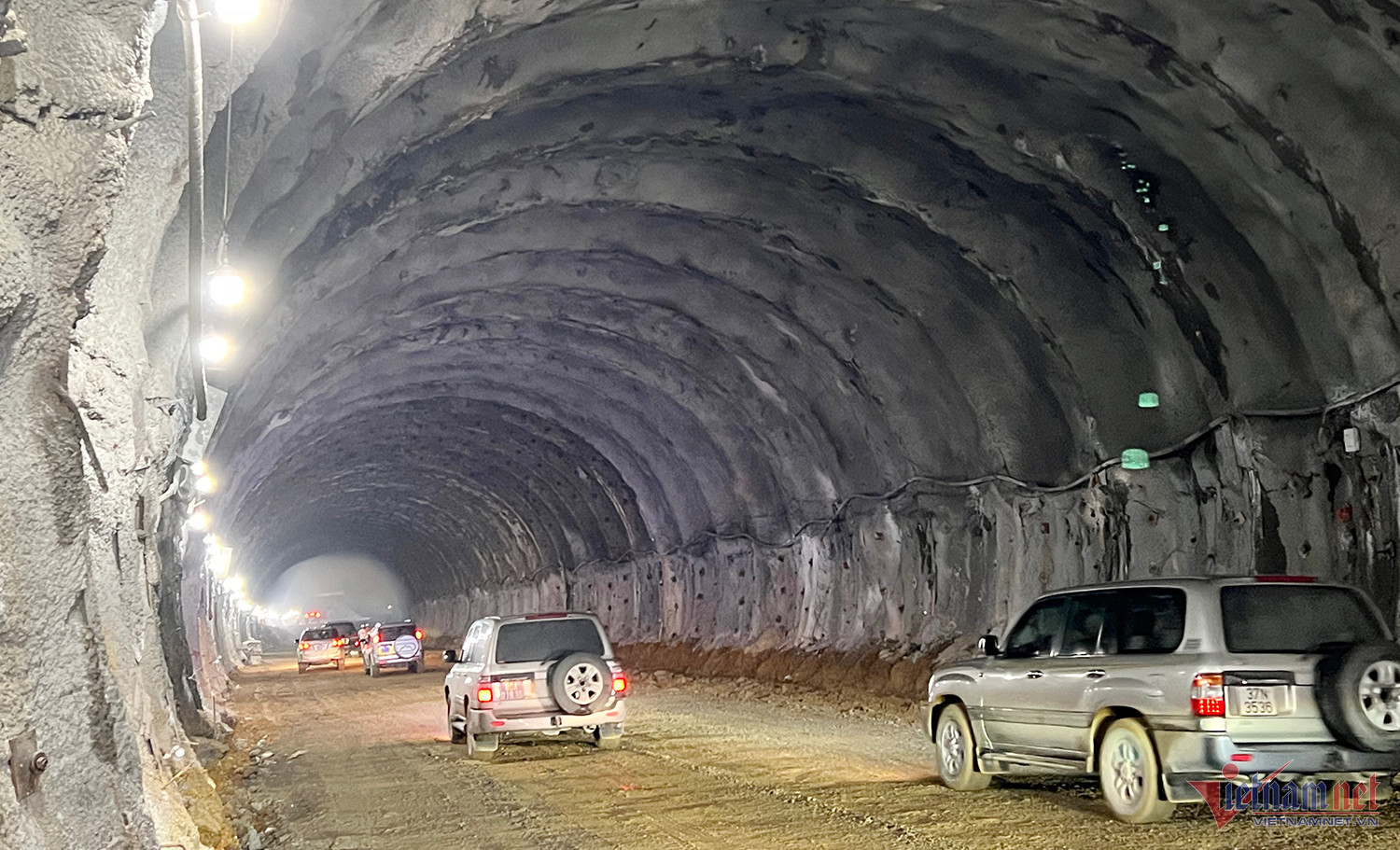 w thong ham 5 1 1005.jpg