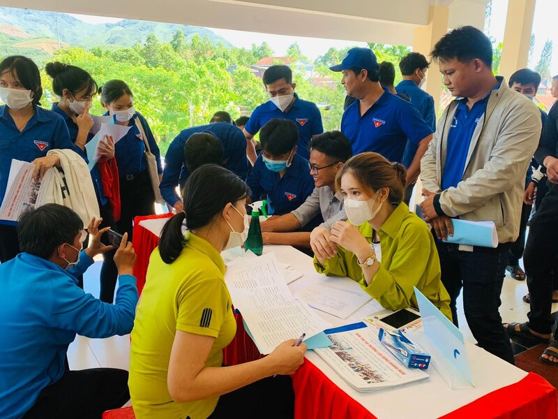 dan toc thieu so1.jpg