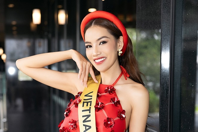 Hoa hậu Nhật thi Miss Grand gây sốc vì kinh doanh đồ chơi người lớn