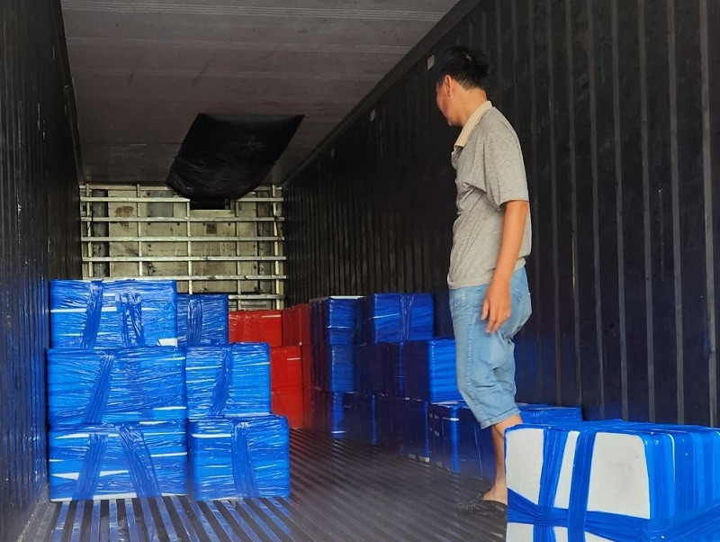 Hơn 3,2 tấn cá khoai đang được vận chuyển trên xe.