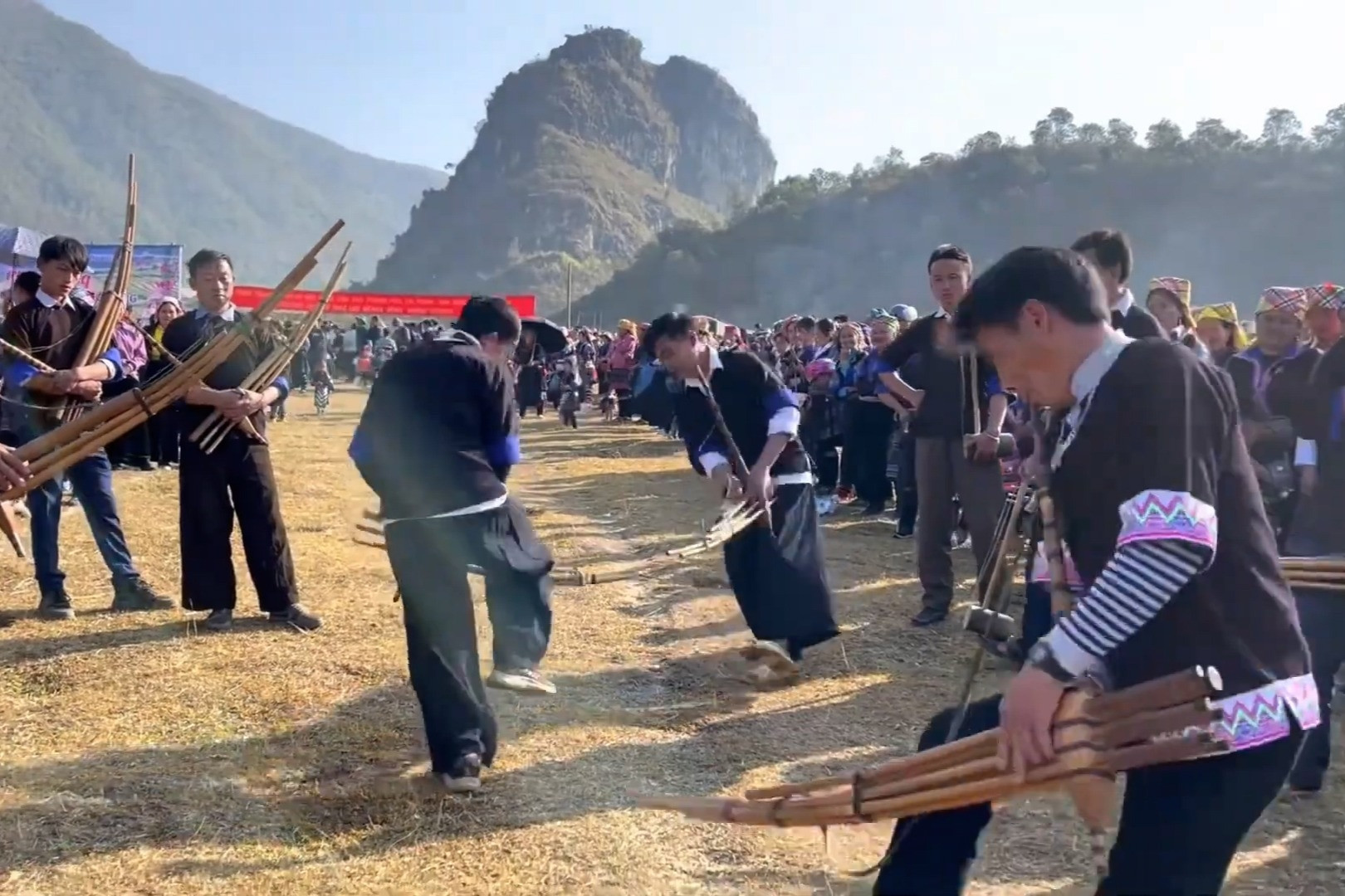Bản cam kết đặc biệt giúp người Mông ở Than Uyên xóa bỏ hủ tục