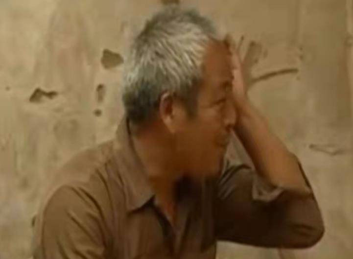 Bí ẩn "ngôi làng tóc bạc" ở Trung Quốc: Chuyên gia đến điều tra cũng bạc đầu theo - Ảnh 1.