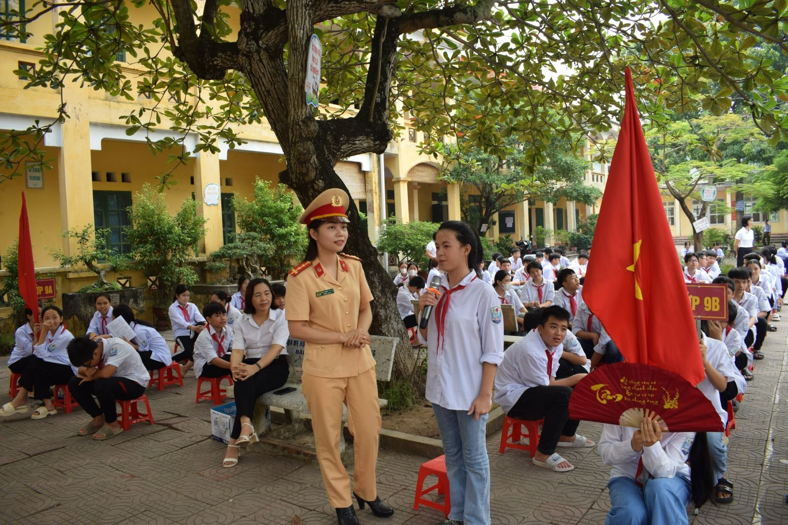 Giáo dục pháp luật về an toàn giao thông gắn với nhiều hình thức phong phú