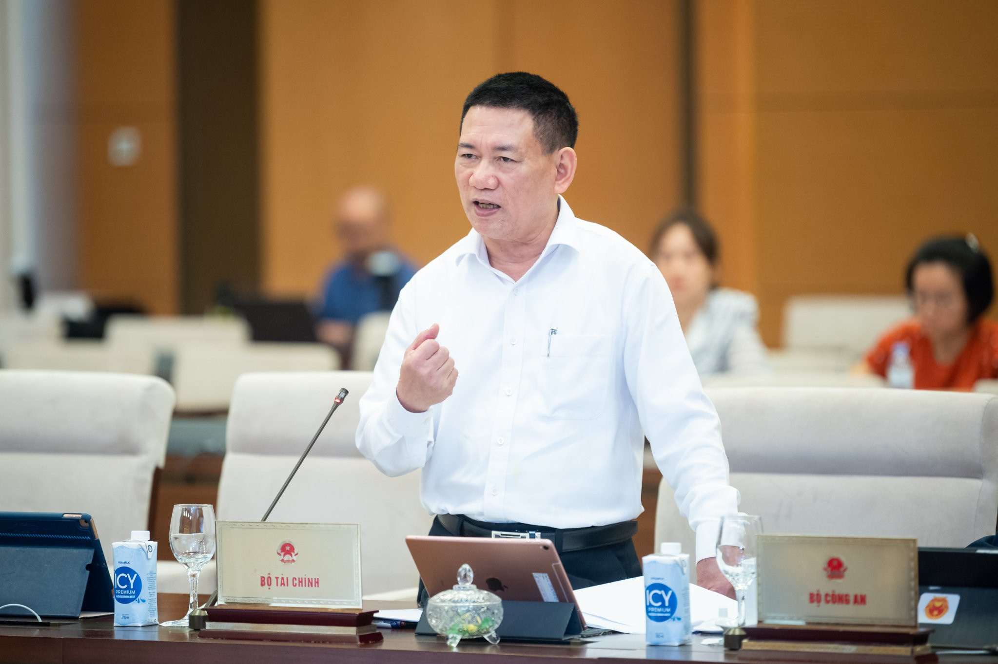 Gov’t proposes VND2.5 trillion more for 2023 regular spending