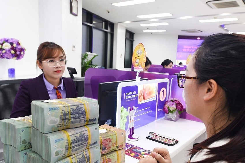 Lãi suất ngân hàng 18/10/2023: Giảm tiếp trong bối cảnh đáo hạn tín phiếu