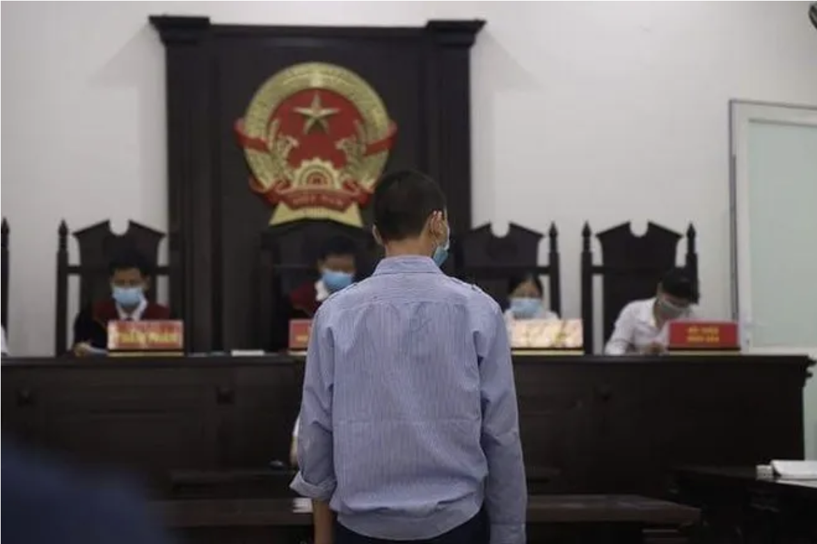 Rơi vào vòng lao lý do không hiểu biết về pháp luật