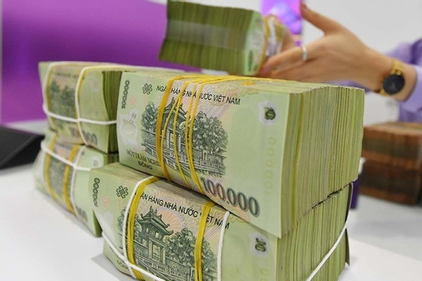 Bản tin kinh tế 19/10: Lãi suất tín phiếu tăng mạnh; ai mua khách sạn bầu Đức?