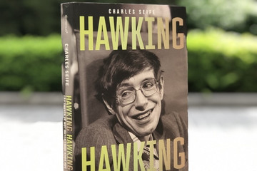 Cuốn sách khắc họa chân dung nhà khoa học Hawking với góc nhìn mới