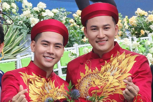 Hà Trí Quang và Thanh Đoàn đẹp đôi, nhận quà cưới 'khủng'