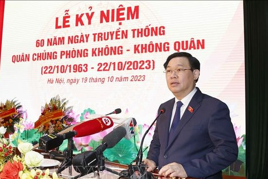 Không ngừng hoàn thiện thế trận phòng không gắn với thế trận phòng thủ