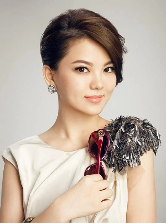 MC giàu nhất Trung Quốc với hơn 70 căn nhà, sống như bà hoàng ảnh 3