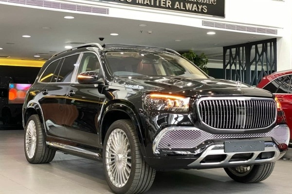 Ngân hàng rao bán xe sang Maybach 'biển đẹp'