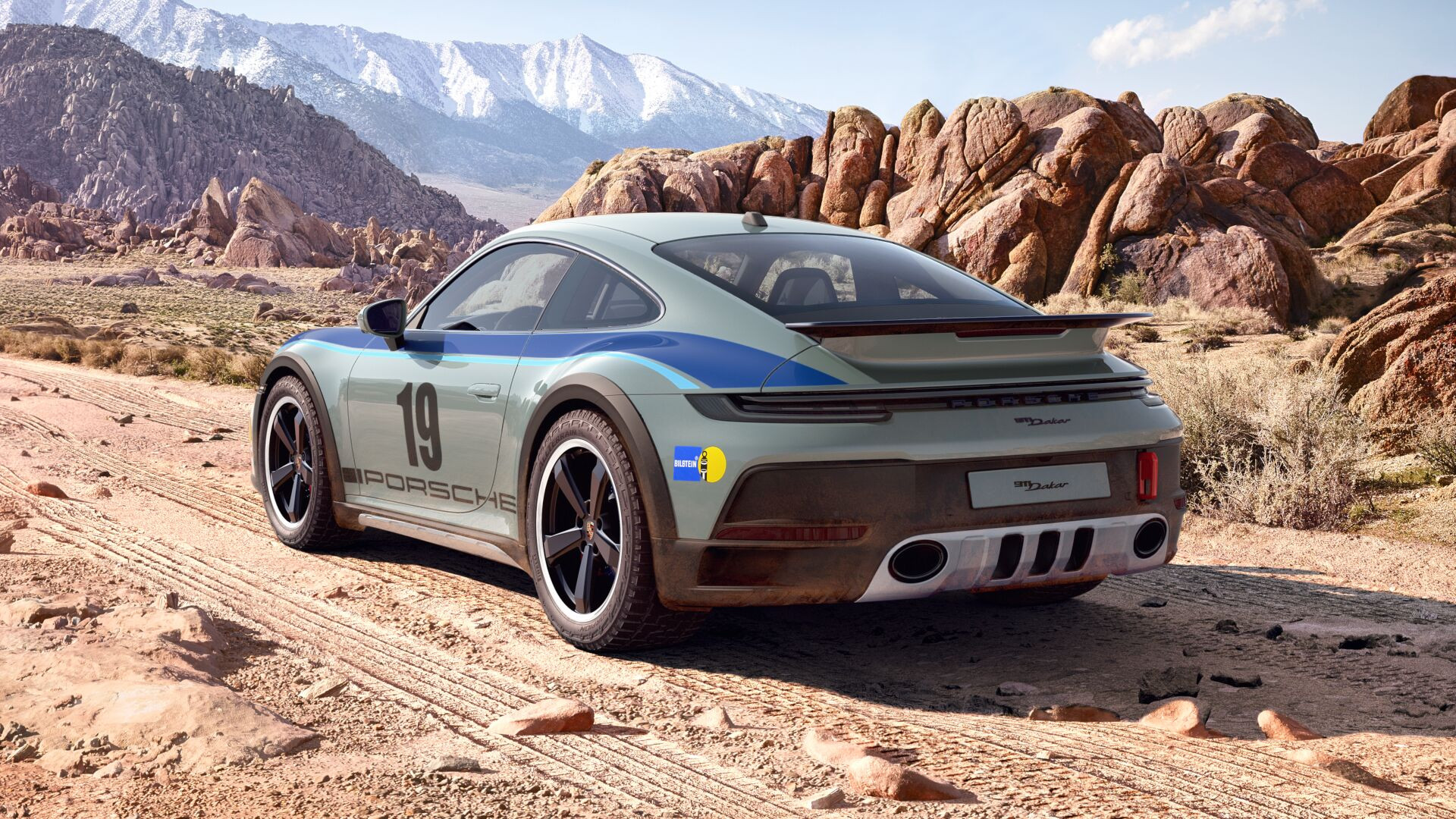 Rộ tin đồn ông Đặng Lê Nguyên Vũ mua Porsche 911 Dakar thứ 2 về Việt Nam