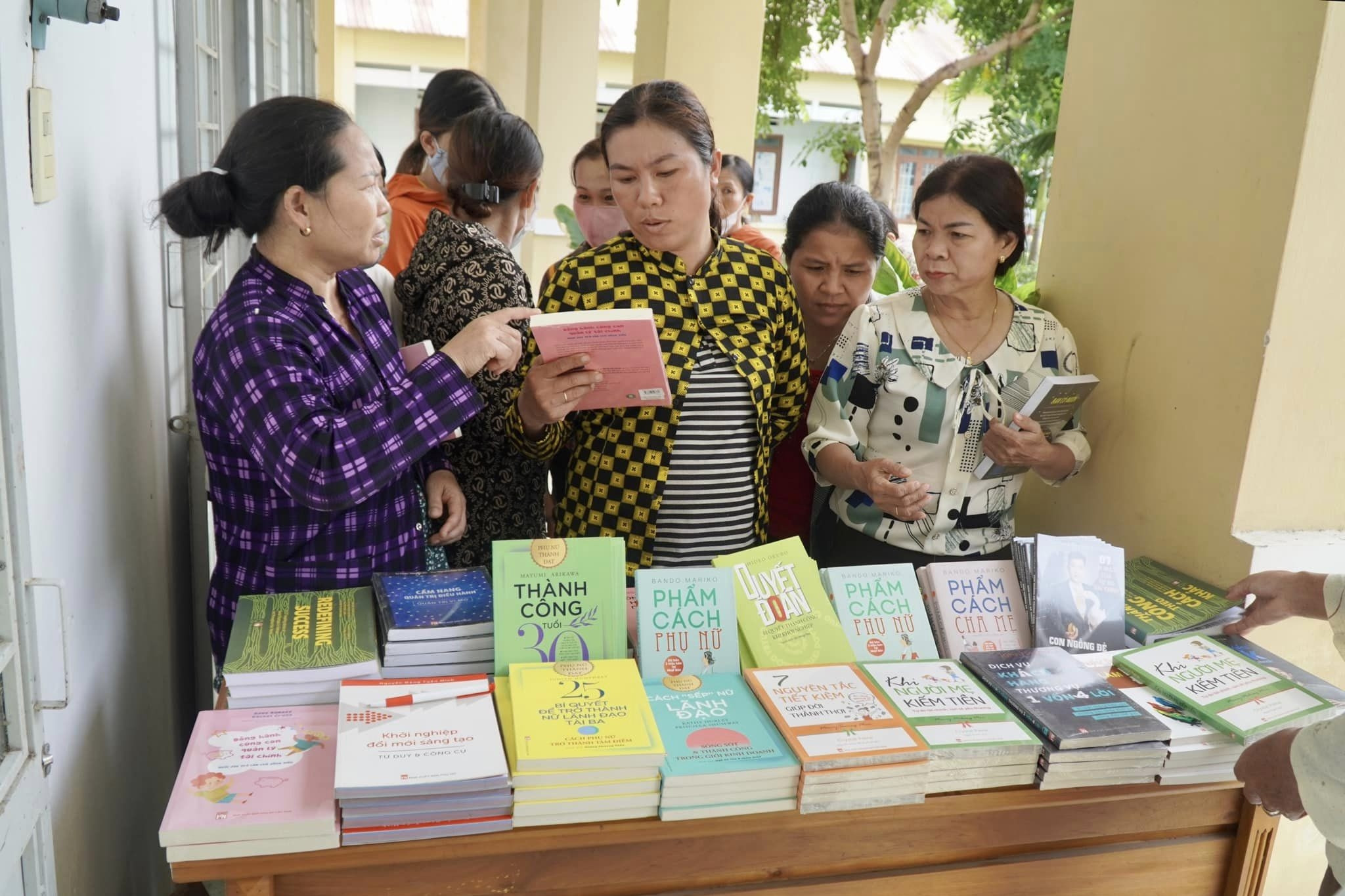 Truyền thông sách về khởi nghiệp giúp phụ nữ Gia Lai phát triển bền vững