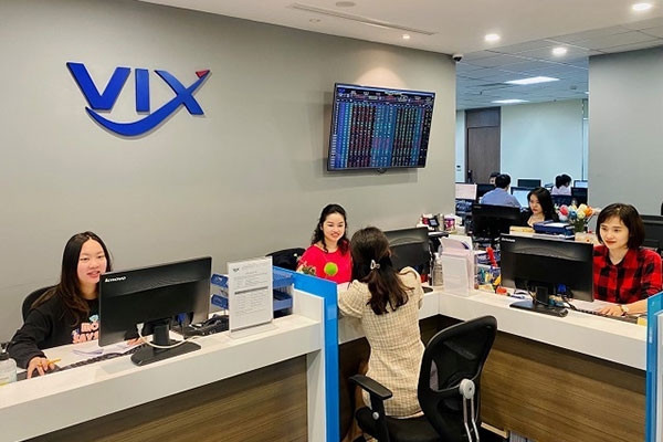 Bà Nguyễn Thị Tuyết trở thành cổ đông lớn của Chứng khoán VIX