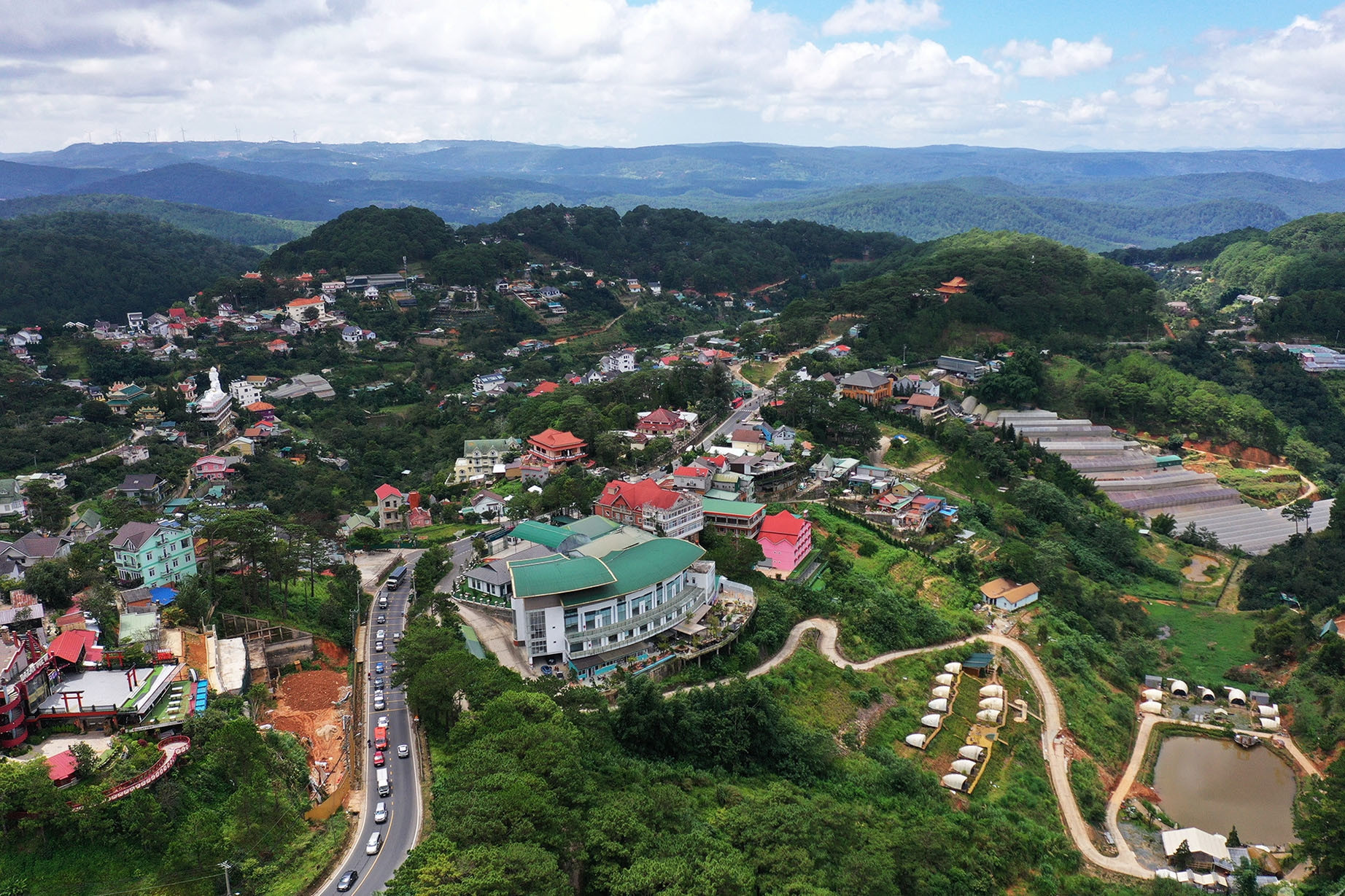 Giá nhà tại Đà Lạt hơn 7 tỷ đồng/căn, đất nền vùng ven chỉ nửa tỷ đồng