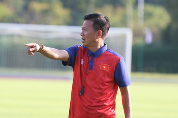 HLV Hoàng Anh Tuấn dẫn dắt U18 Việt Nam du đấu Hàn Quốc