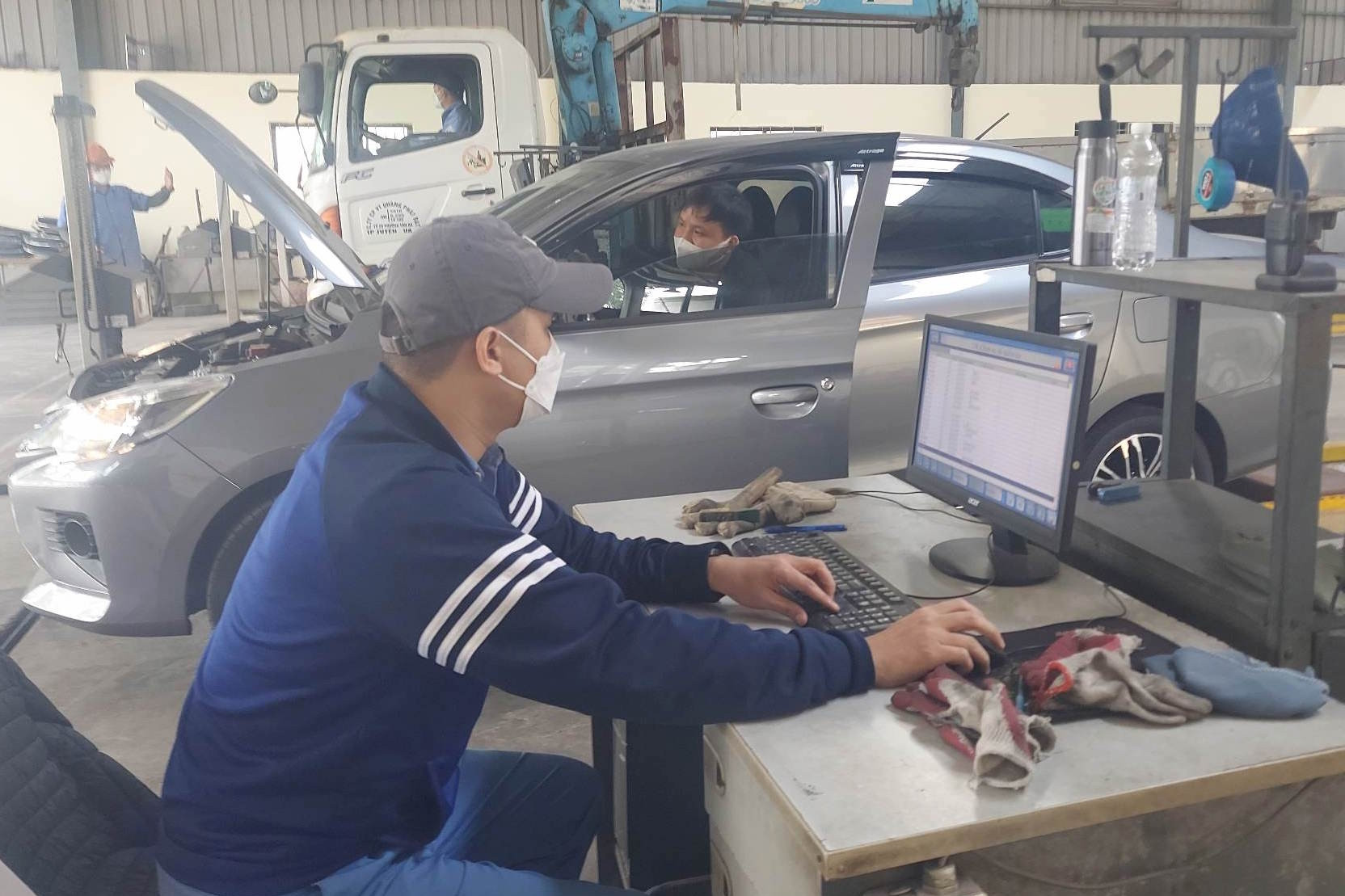 Đề xuất đăng kiểm viên hưởng án treo được tiếp tục làm việc