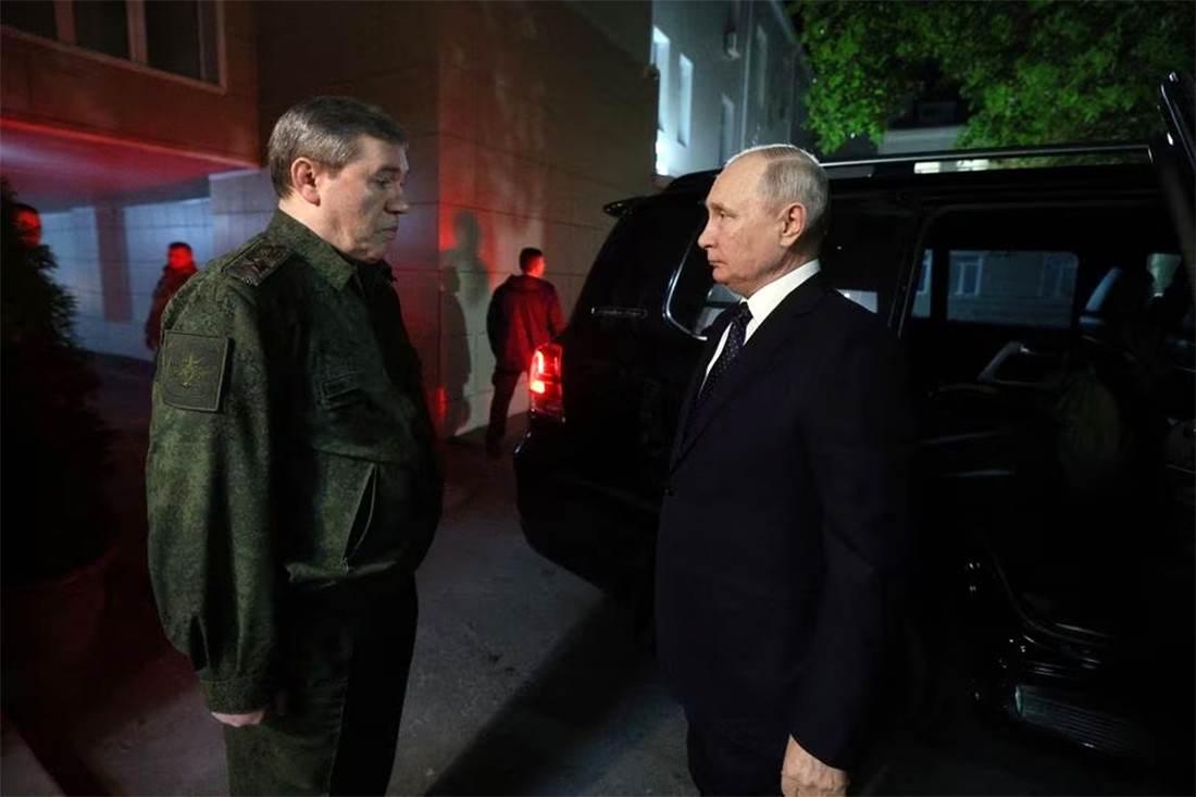 Ông Putin thăm trụ sở quân khu phía nam Nga