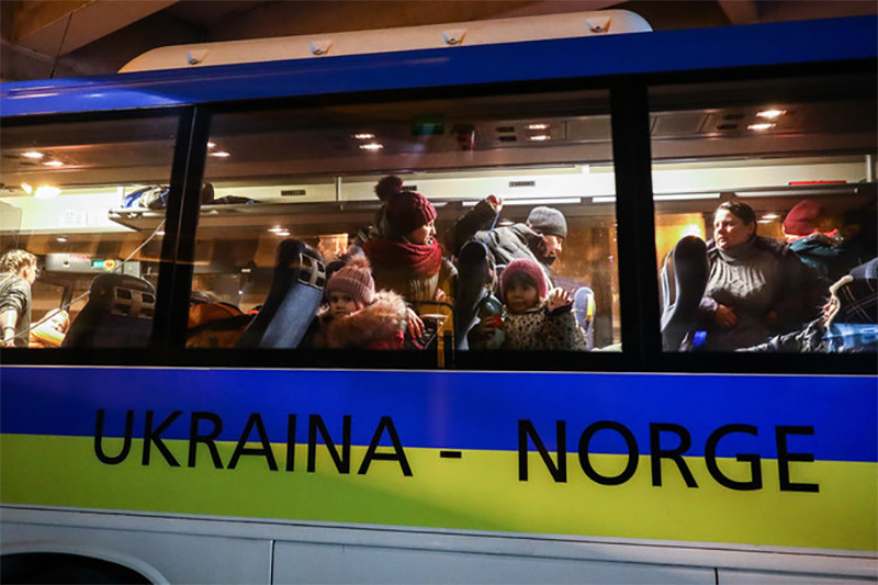 nguoi ti nan ukraine.jpg