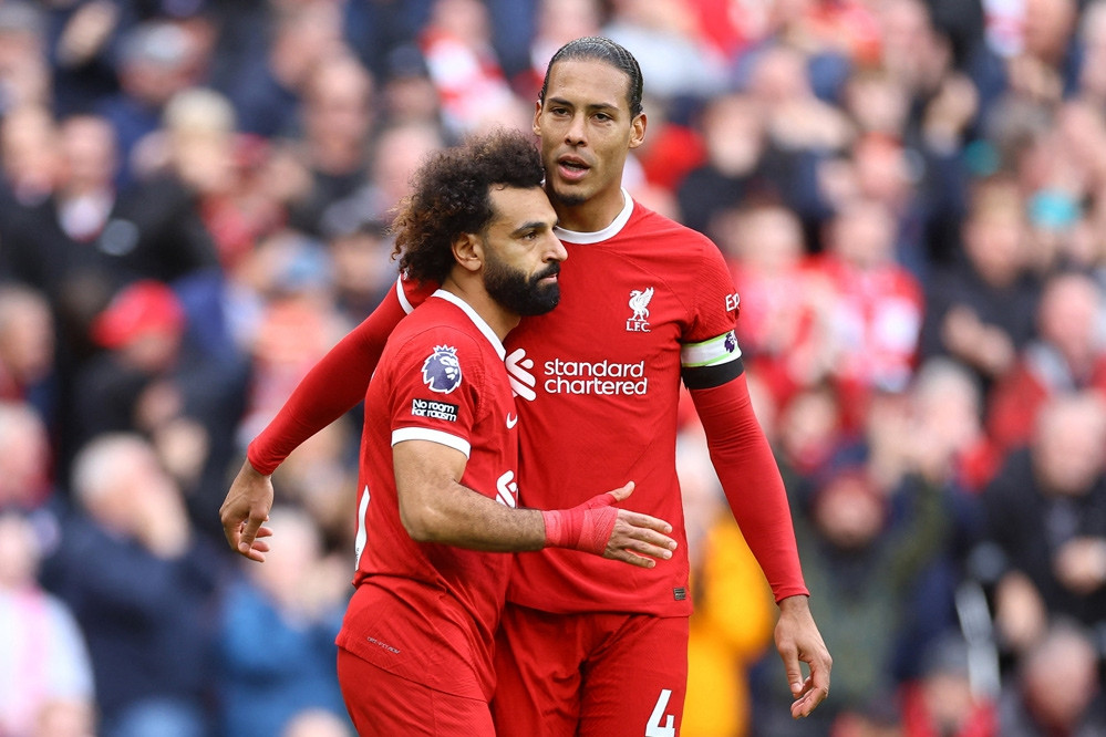 Salah lập cú đúp, Liverpool nhọc nhằn vượt ải Everton