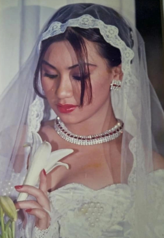 Biểu tượng gợi cảm Y Phụng hé lộ loạt ảnh hiếm gần 30 năm trước - 12